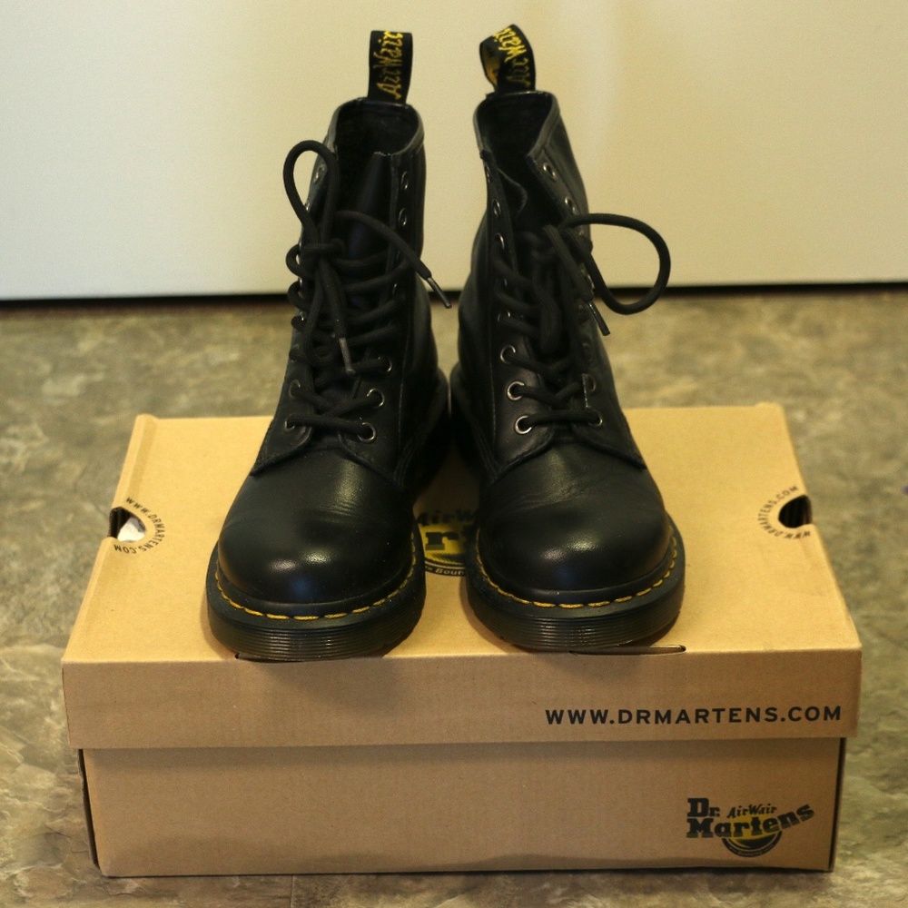 Dr. Martens Women's 1460 Leather Boots Nappa Black